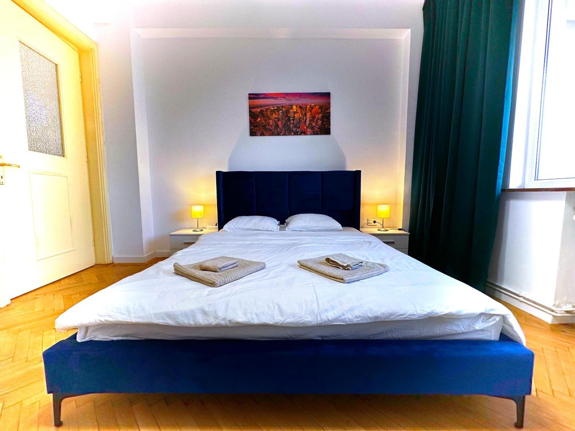דירה Ultracentral 4 - Old Center -120 Square Meters - בוקרשט