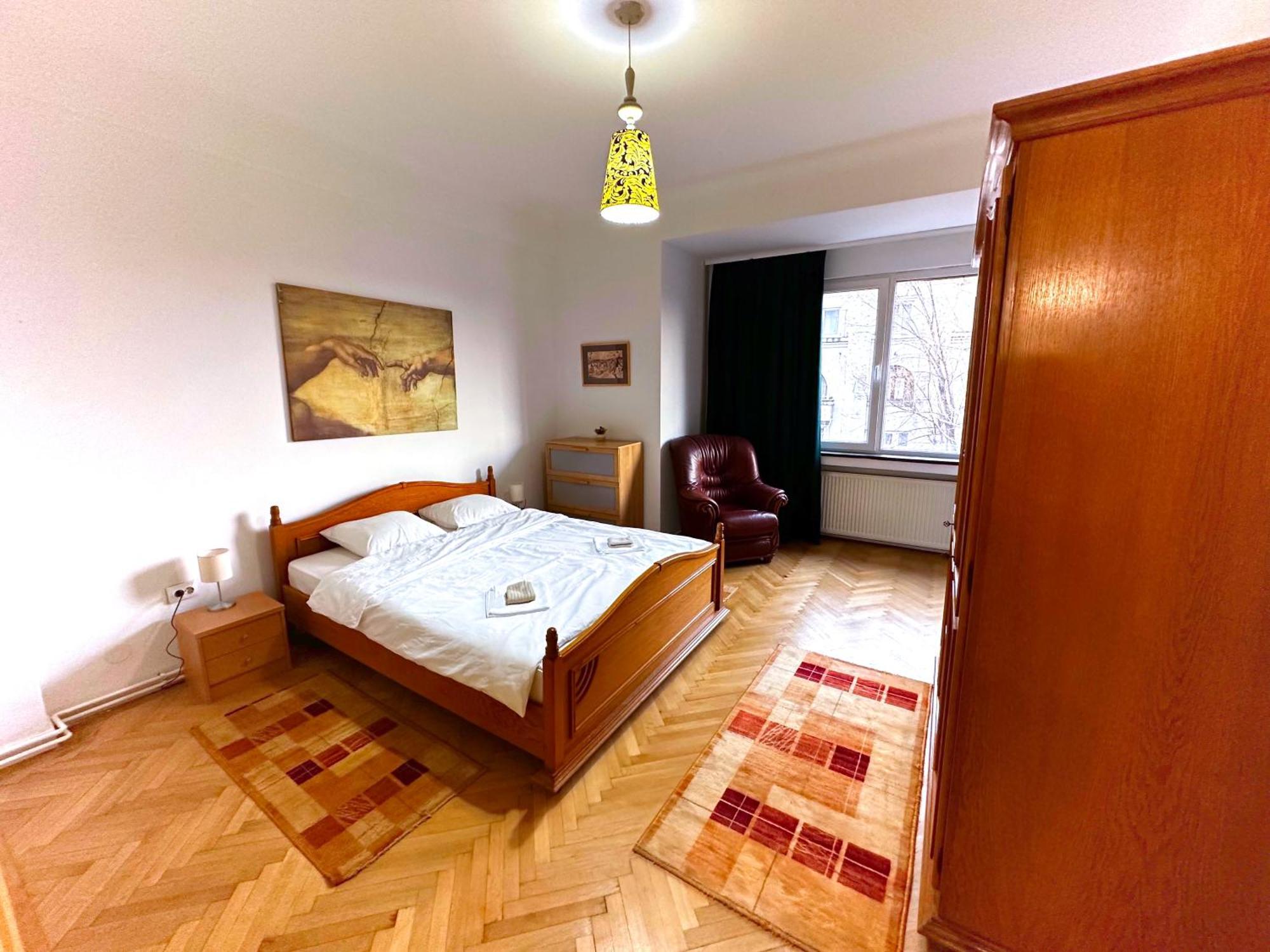 Ultracentral 4 - Old Center -120 Square Meters - דירה *