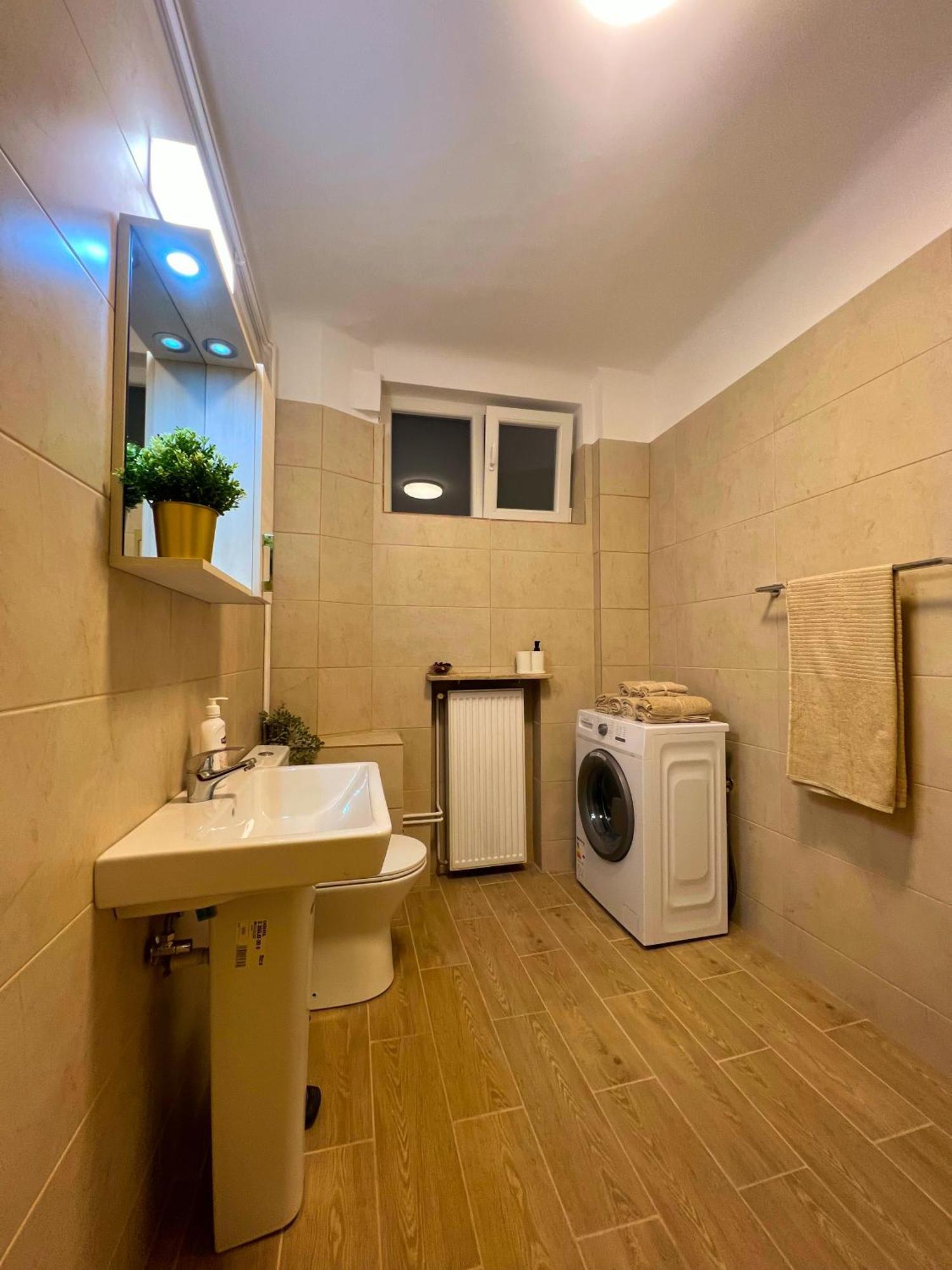 דירה Ultracentral 4 - Old Center -120 Square Meters - בוקרשט